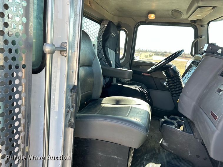 image for item DV1772 2021 Kenworth T370 utility / service truck