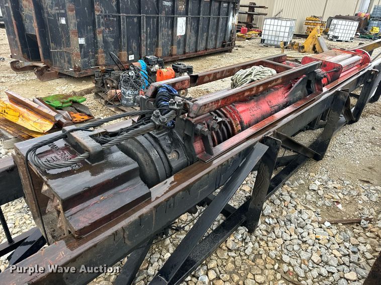 image for item DV1777 Delmac D19-42 pile driver