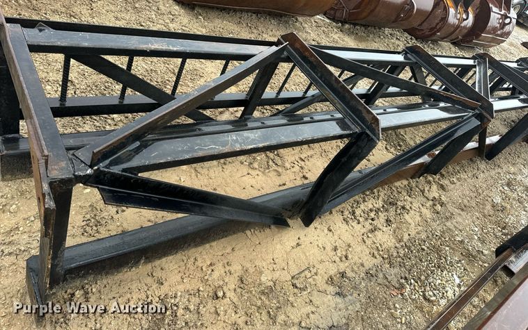 image for item DV1777 Delmac D19-42 pile driver