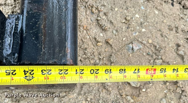 image for item DV1777 Delmac D19-42 pile driver