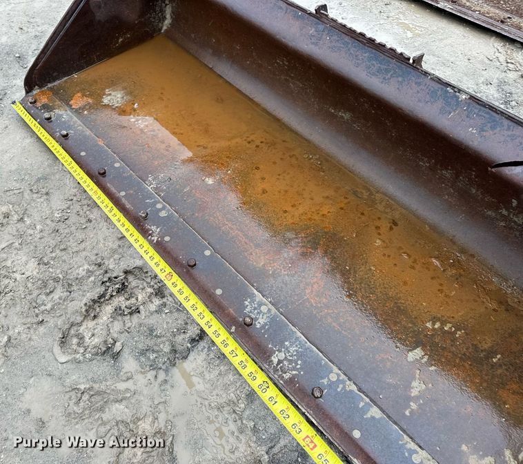 image for item DV1778 (3) Caterpillar skid steer buckets