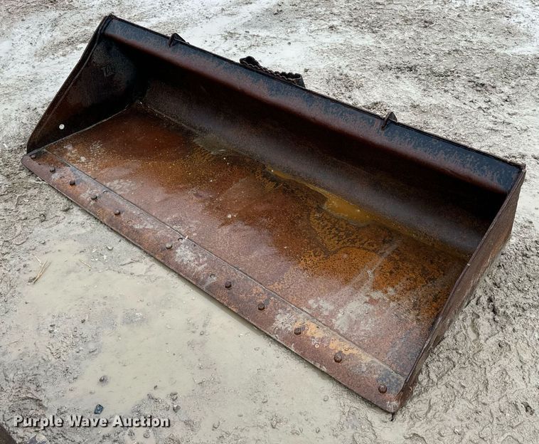 image for item DV1778 (3) Caterpillar skid steer buckets