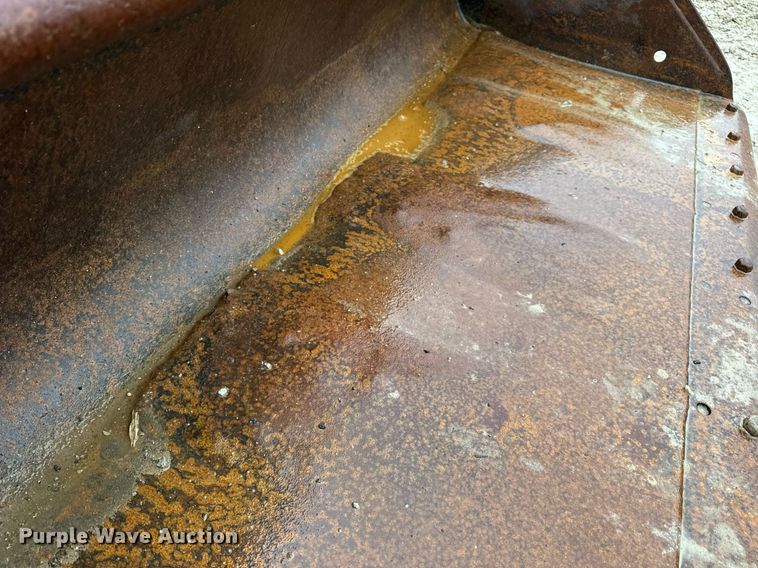 image for item DV1778 (3) Caterpillar skid steer buckets