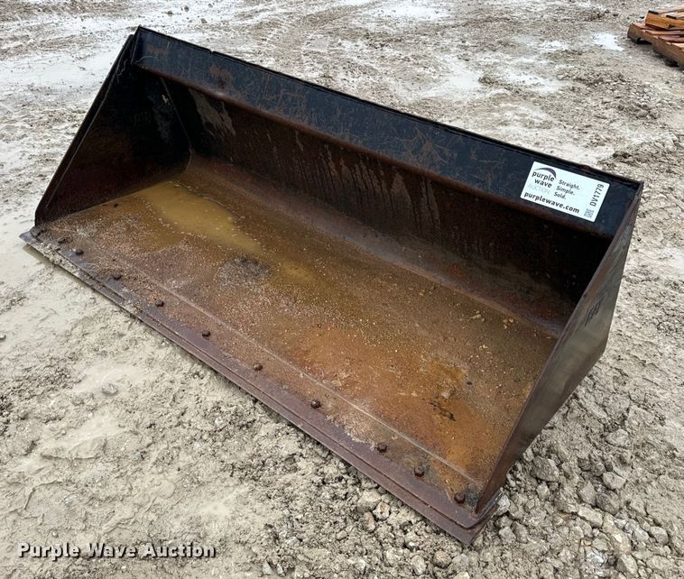 image for item DV1779 Caterpillar skid steer bucket