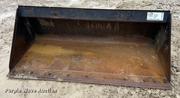 image for item DV1779 Caterpillar skid steer bucket