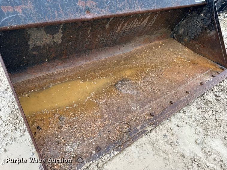 image for item DV1779 Caterpillar skid steer bucket