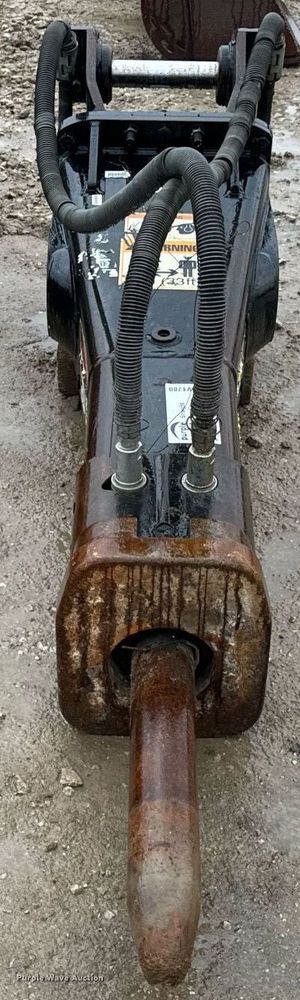 image for item DV1780 Caterpillar H115S excavator breaker