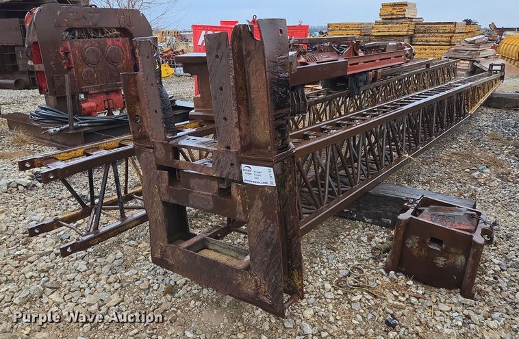 image for item DV1783 APE D12-42 piling driver 