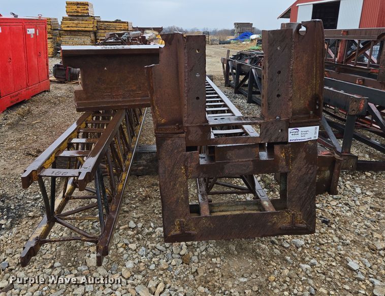 image for item DV1783 APE D12-42 piling driver 