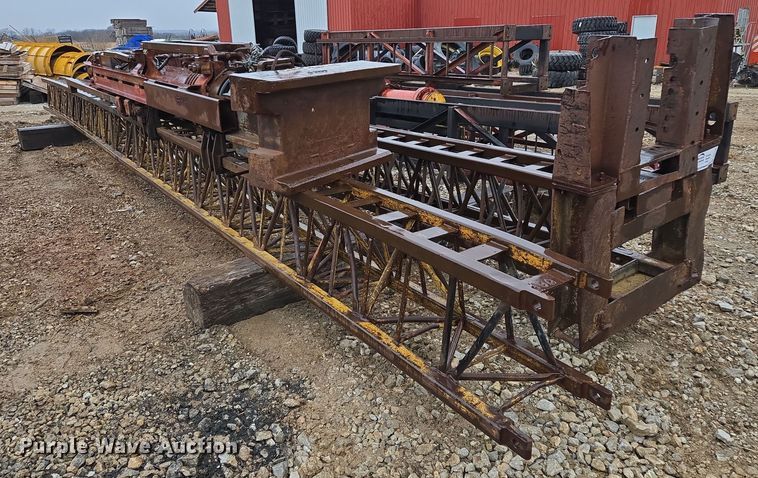 image for item DV1783 APE D12-42 piling driver 