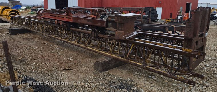 image for item DV1783 APE D12-42 piling driver 