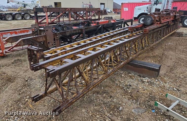 image for item DV1783 APE D12-42 piling driver 