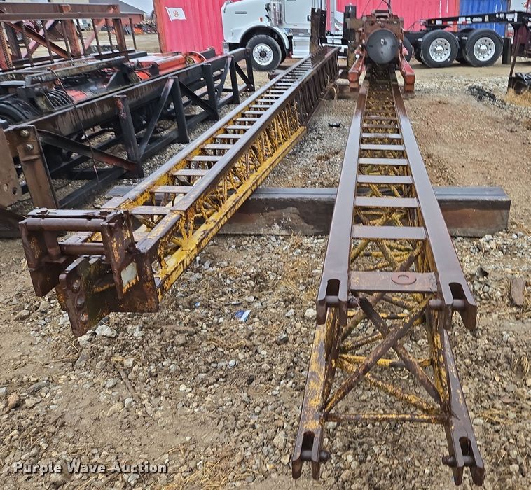 image for item DV1783 APE D12-42 piling driver 