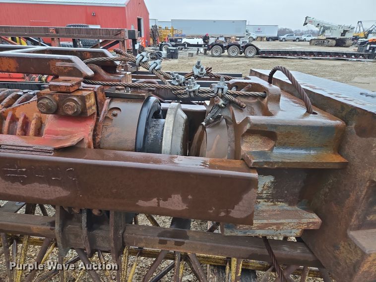 image for item DV1783 APE D12-42 piling driver 