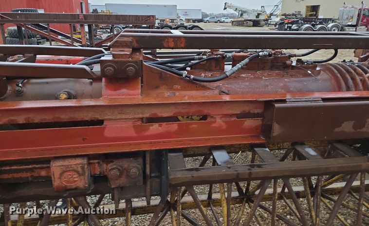 image for item DV1783 APE D12-42 piling driver 