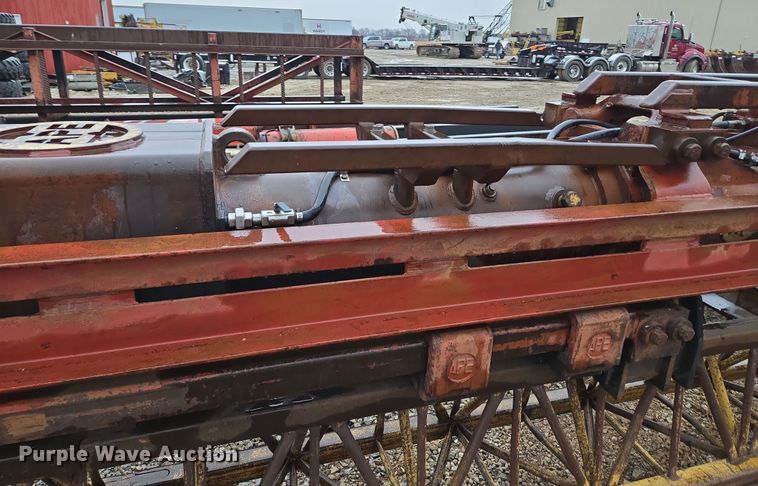 image for item DV1783 APE D12-42 piling driver 