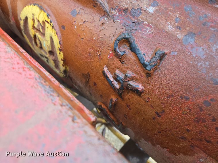 image for item DV1783 APE D12-42 piling driver 