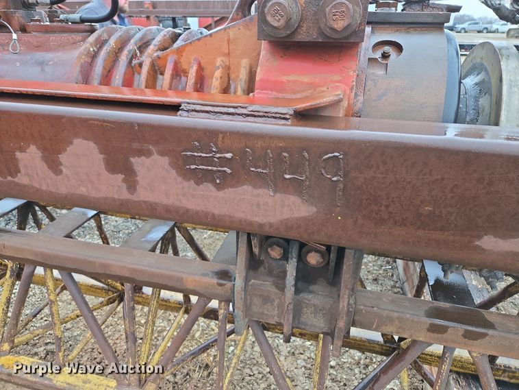 image for item DV1783 APE D12-42 piling driver 