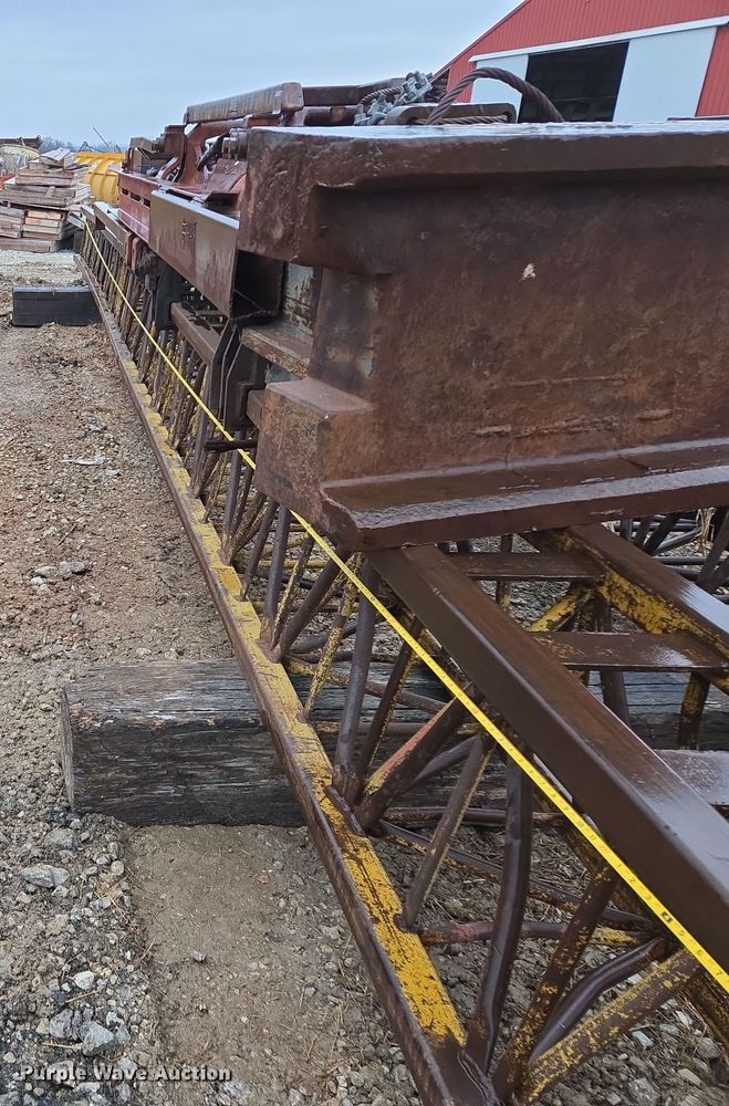 image for item DV1783 APE D12-42 piling driver 