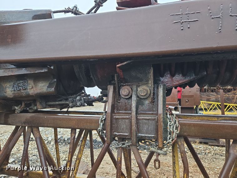 image for item DV1783 APE D12-42 piling driver 