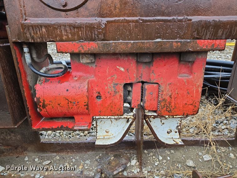 image for item DV1784 HPSI 130 vibratory driver/extractor 