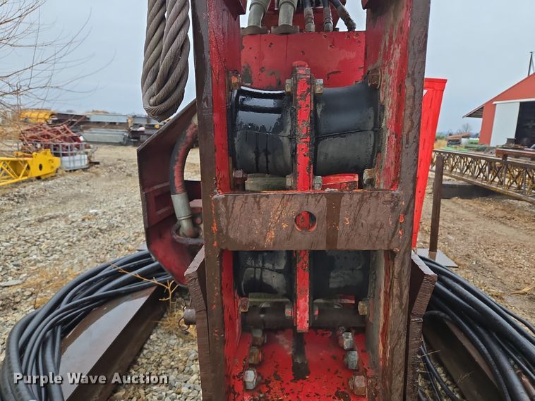 image for item DV1784 HPSI 130 vibratory driver/extractor 