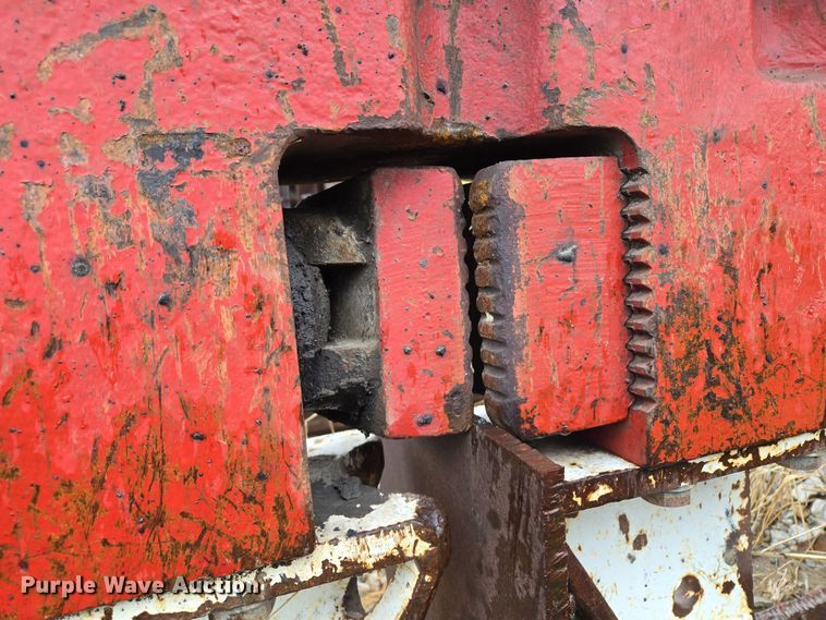 image for item DV1784 HPSI 130 vibratory driver/extractor 