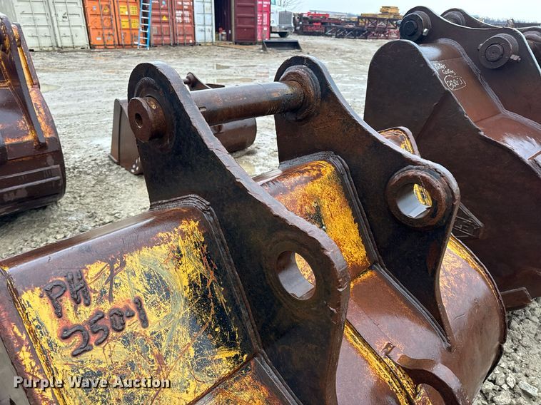 image for item DV1787 AIM excavator bucket