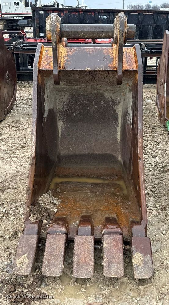 image for item DV1788 Badger Attachments JD330 excavator bucket