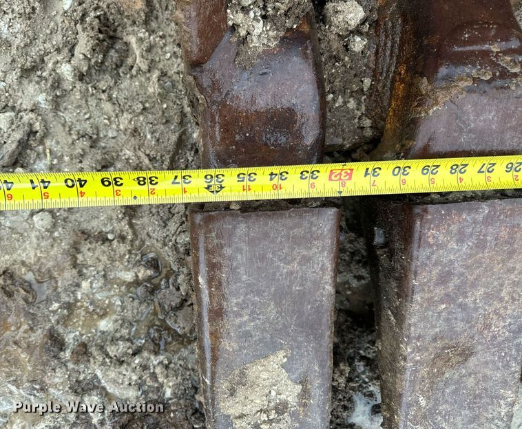 image for item DV1788 Badger Attachments JD330 excavator bucket