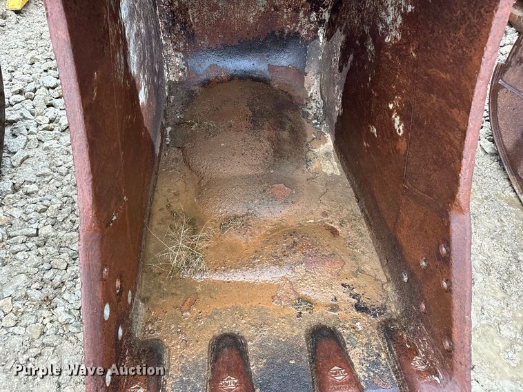 image for item DV1790 Doggett 94833-01 excavator bucket