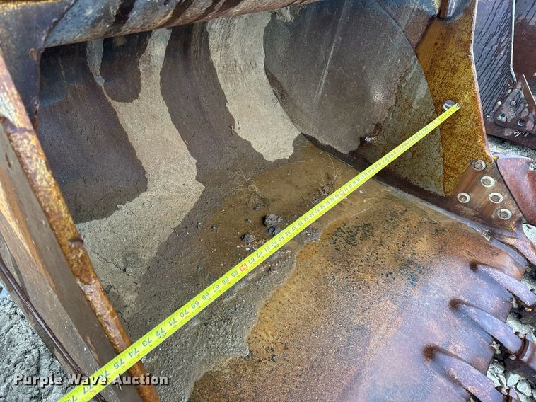 image for item DV1792 Caterpillar excavator bucket