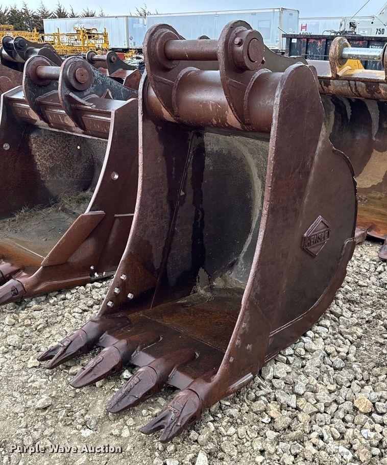 image for item DV1793 Hensley excavator bucket
