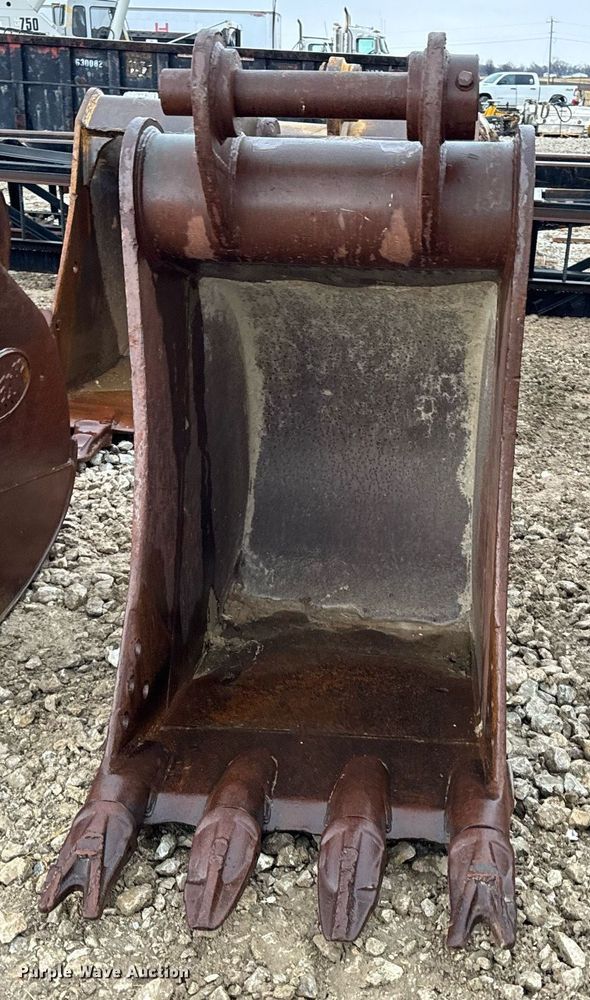 image for item DV1793 Hensley excavator bucket