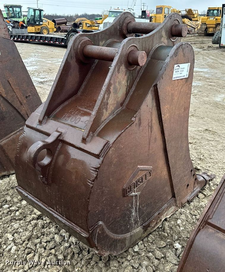 image for item DV1793 Hensley excavator bucket