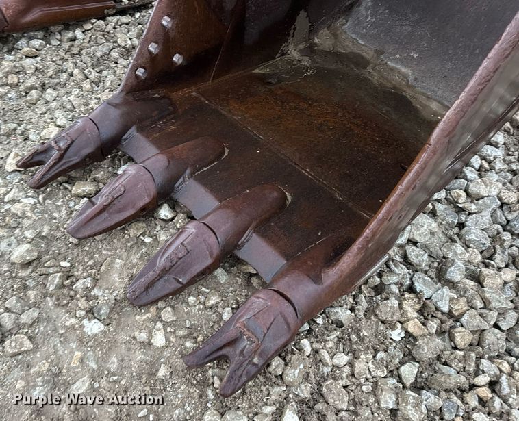 image for item DV1793 Hensley excavator bucket