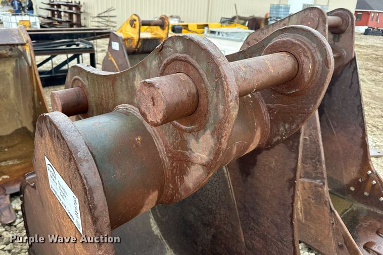 image for item DV1793 Hensley excavator bucket