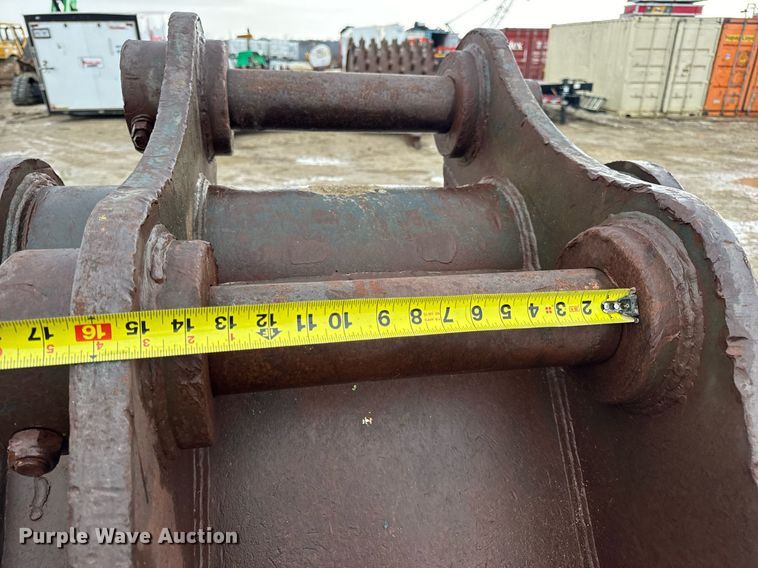 image for item DV1793 Hensley excavator bucket