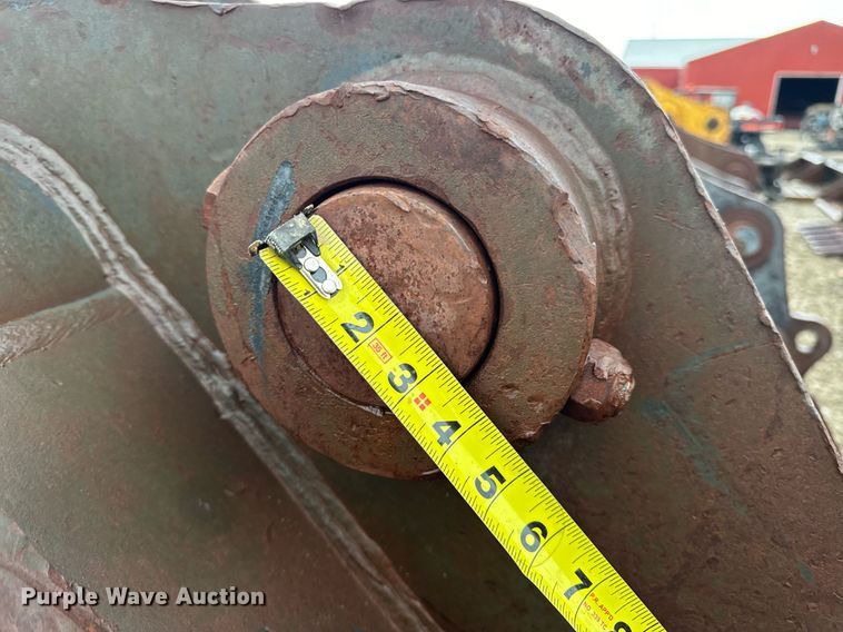 image for item DV1793 Hensley excavator bucket