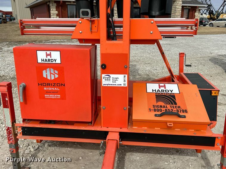 image for item DV1796 2007 Horizon SQ3TS traffic signal system