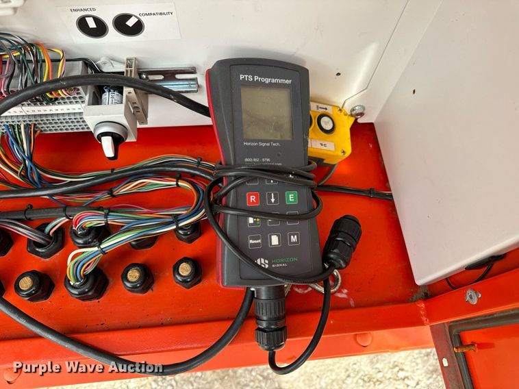 image for item DV1797 2007 Horizon Signal SQ3TS traffic signal system