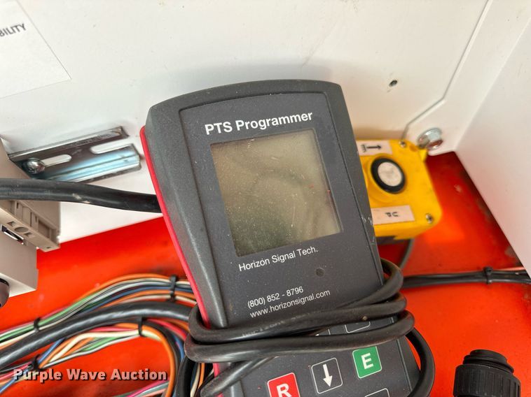 image for item DV1797 2007 Horizon Signal SQ3TS traffic signal system