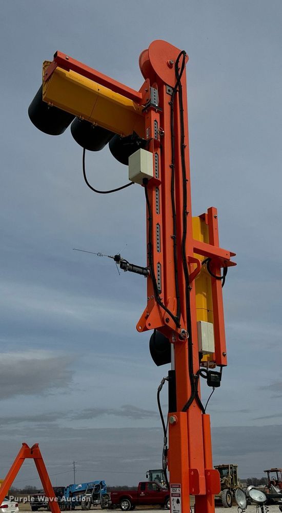 image for item DV1797 2007 Horizon Signal SQ3TS traffic signal system