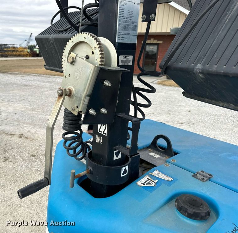 image for item DV1799 2017 Genie RL4 light plant