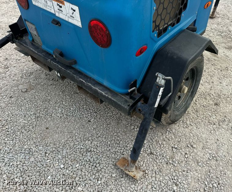 image for item DV1799 2017 Genie RL4 light plant