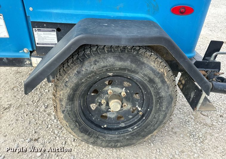 image for item DV1799 2017 Genie RL4 light plant