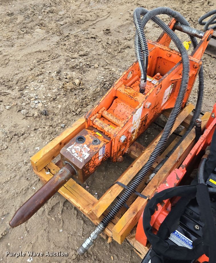 image for item DV1801 NPK PH-3 breaker