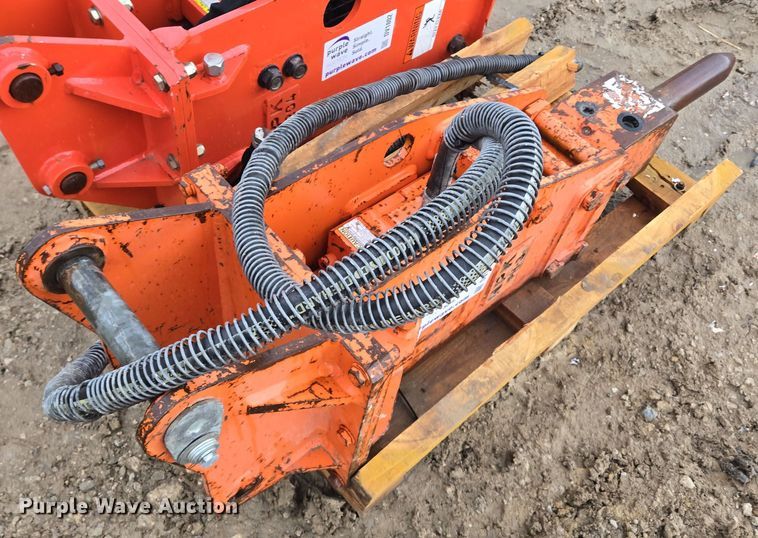 image for item DV1801 NPK PH-3 breaker