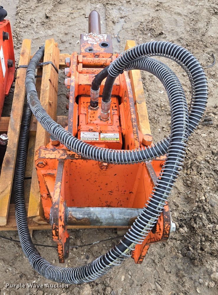 image for item DV1801 NPK PH-3 breaker