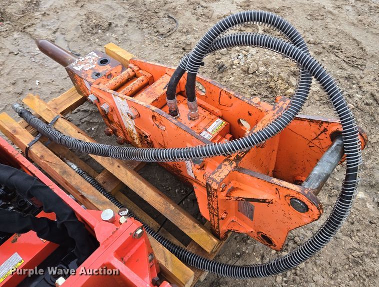 image for item DV1801 NPK PH-3 breaker